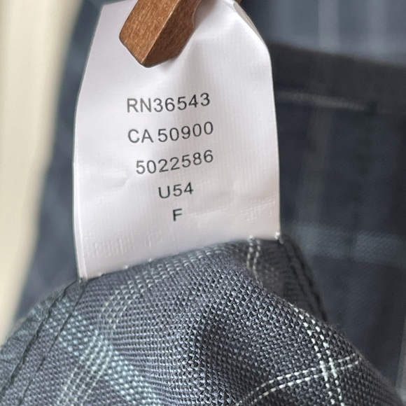 VAN H | Plaid Wrinkle Free Button Down Dress Shirt - Picture 9 of 11